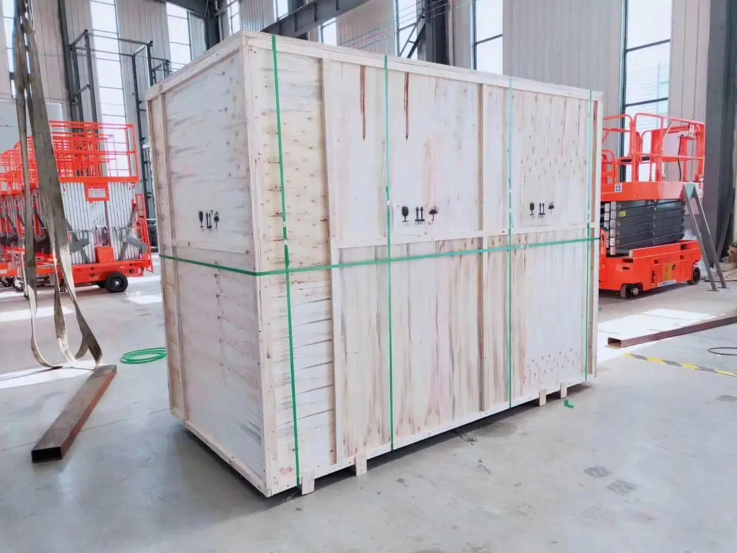 12m Self propelled Scissor Lift Delivered to Kazakhstan 04