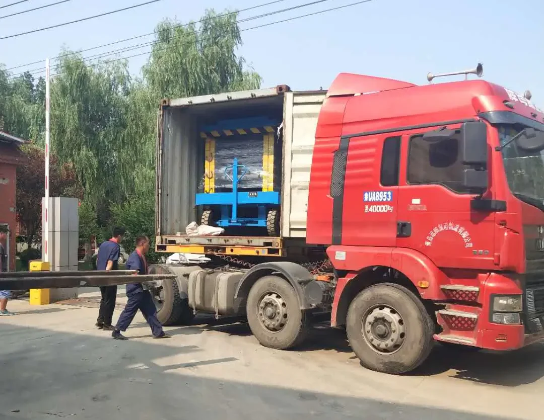 One container 14m towable scissor lift ship to Saudi Arabia 04