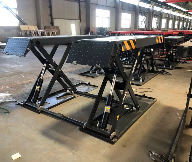 Portable scissor lift