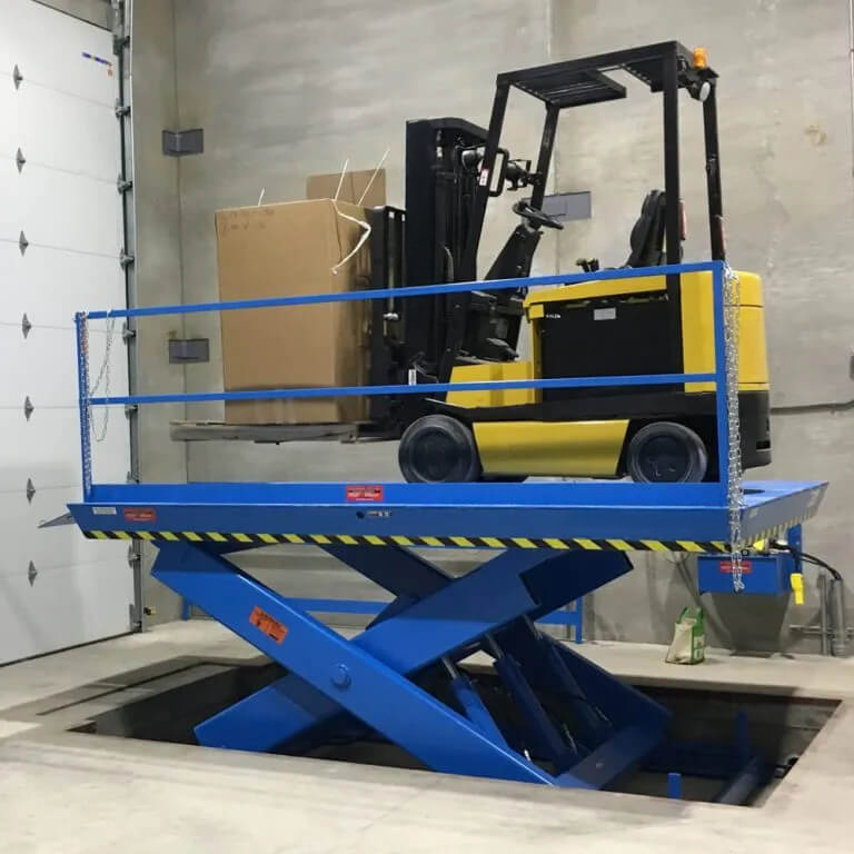 Stationary loading dock scissor lift